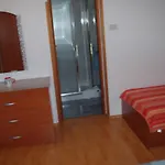 Orbanic Cres