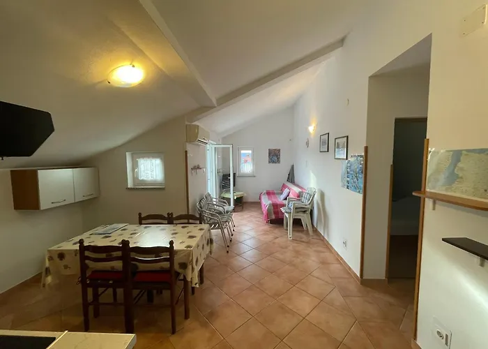 Orbanic Cres
