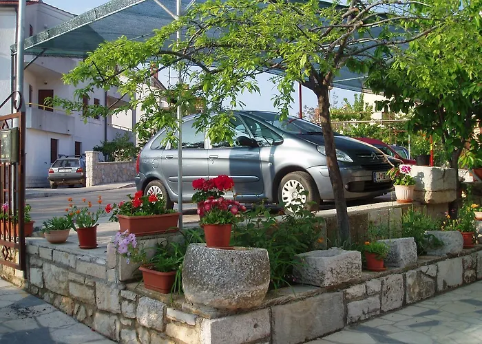 Orbanic Cres