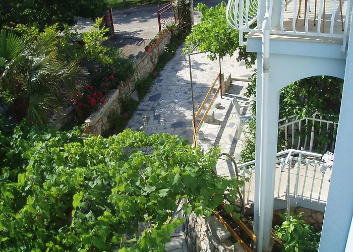 Orbanic Cres